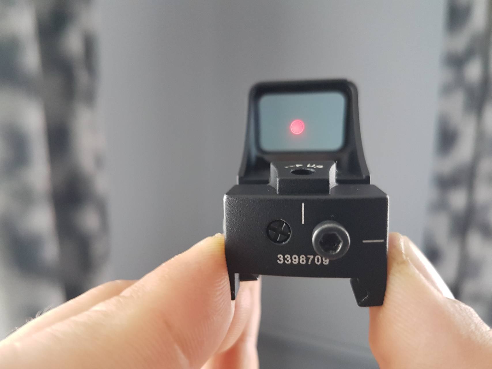 Прицел коллиматорный Compact Point